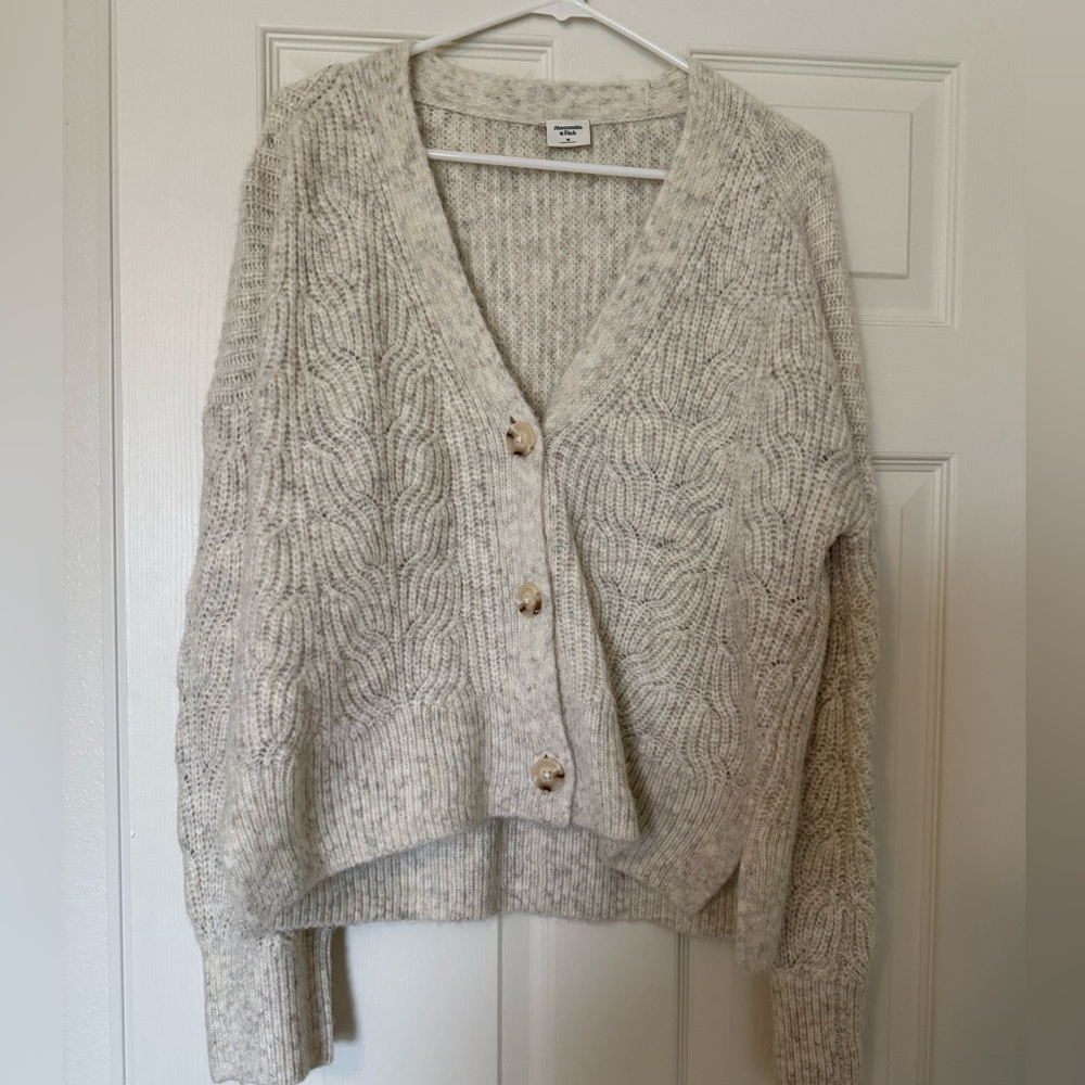 Abercrombie & Fitch Light Gray Cable Knit Cardigan